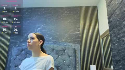 Snapshot of violett__golden chatting on September 23, 11:15 am ViolettGolden online show from September 23, 11:15 am