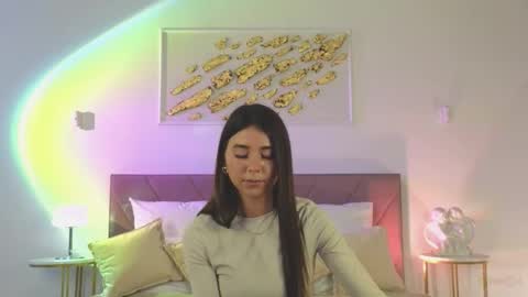 Snapshot of violetta_finch chatting on October 19, 10:31 am violetta_finch online show from October 19, 10:31 am