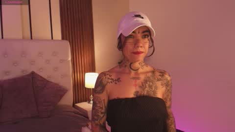 violettaalemida online show from January 13, 12:57 pm