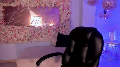 Violett Castel online show from September 25, 7:21 pm