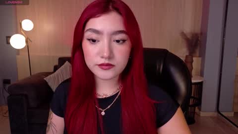 Violett Castel online show from December 22, 7:09 pm