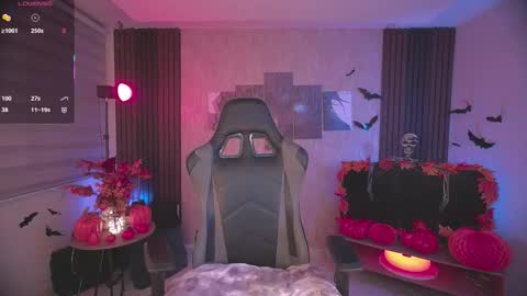 JULIE UWU online show from October 27, 10:32 pm