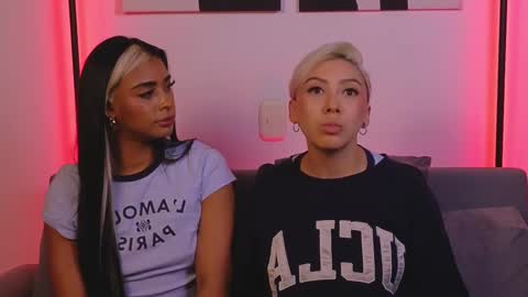 Violet online show from March 7, 2:04 am