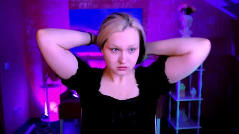 Violett online show from June 28, 8:10 am