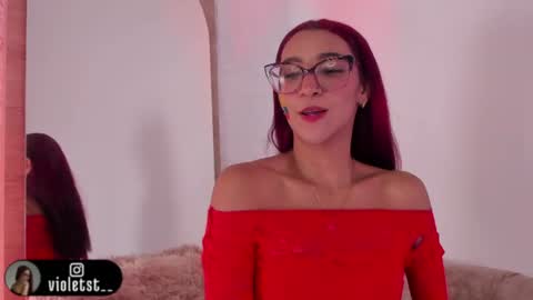 violetwinters_ online show from July 4, 4:16 am