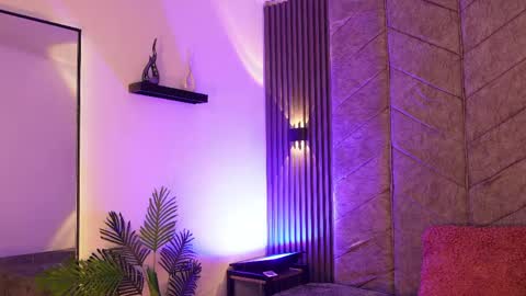 viollettebylyly online show from April 23, 11:51 am