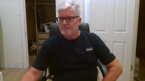 viper654321 online show from May 13, 8:02 am