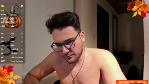 Vito Ferrer online show from October 3, 1:04 am