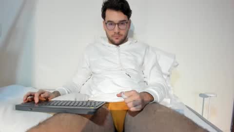 Vito Ferrer online show from January 11, 12:33 pm