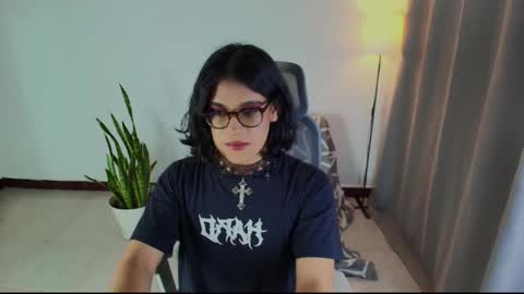 VittaaaPlease help me with your thumbs up its important  online show from January 15, 2:42 am