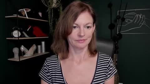 Vivian online show from September 9, 8:14 am