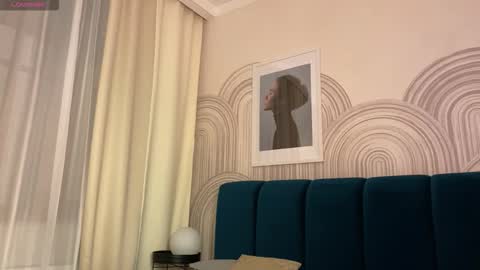 Vivian Evans online show from February 10, 2:36 am