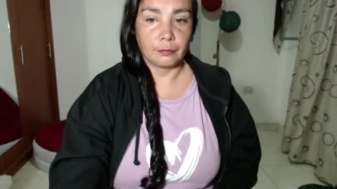 Snapshot of vivian_milf_paint chatting on September 11, 3:41 am vivian_milf_paint online show from September 11, 3:41 am
