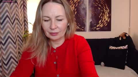 Vivian online show from October 15, 6:09 pm