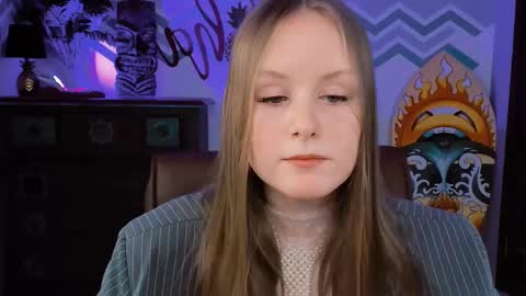 Snapshot of vivienleeigh chatting on February 22, 12:18 pm Vivien online show from February 22, 12:18 pm