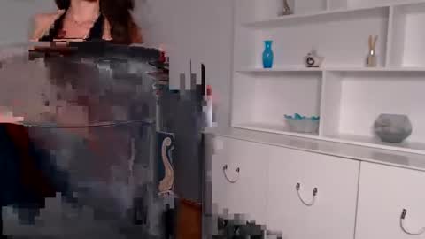 Vivienne online show from March 12, 11:44 pm