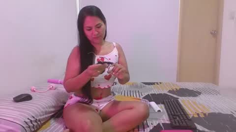 vivig30 online show from April 17, 1:24 pm