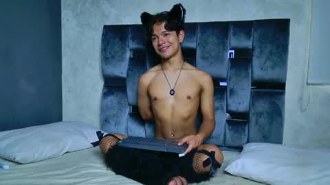 vix_hot online show from June 2, 8:11 pm