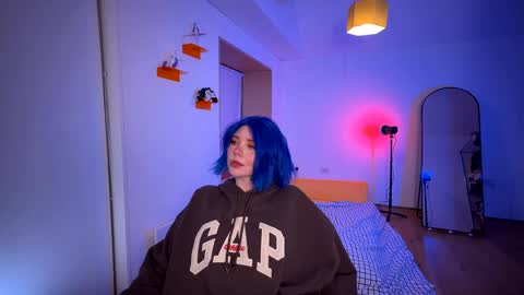 Polly  Online mostly at 9pm-2am UK Time online show from January 24, 6:56 pm