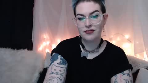 Snapshot of vixinvvitch chatting on December 27, 4:10 pm VIXIN online show from December 27, 4:10 pm
