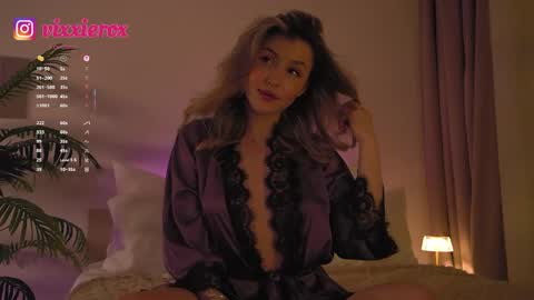 vixxxiee online show from April 2, 10:06 pm