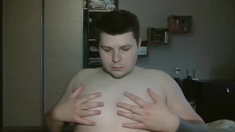 Snapshot of volshebnik_130 chatting on March 5, 1:50 pm Volshebnik1302 online show from March 5, 1:50 pm