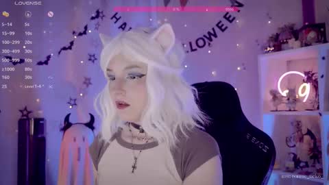 vronnier online show from November 11, 10:39 am