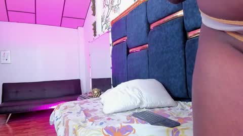 skay online show from December 19, 5:30 pm