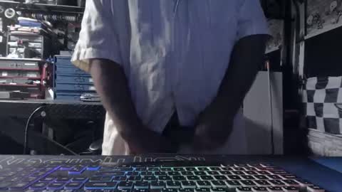 wakesblowinclouds online show from March 27, 6:08 am