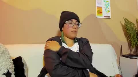 Waningrose  Lu online show from October 19, 12:37 am