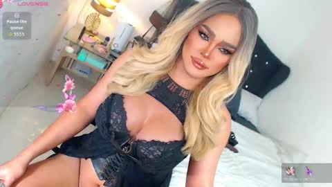 Miss Anna online show from February 7, 2:53 pm