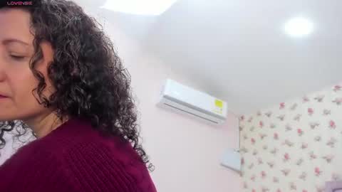 Milf Latina online show from July 27, 1:19 pm