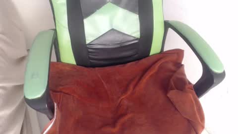 Trixie 3 online show from October 20, 1:49 pm