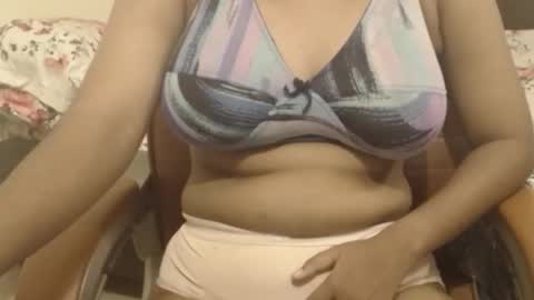 mina online show from September 25, 7:15 am