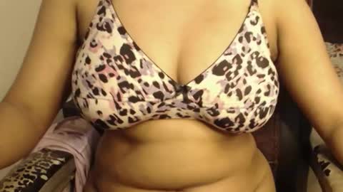 mina online show from December 2, 7:12 pm