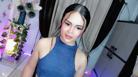 Hi Im LOVIE Please dont forget to follow and thumbs up me online show from May 20, 7:20 pm