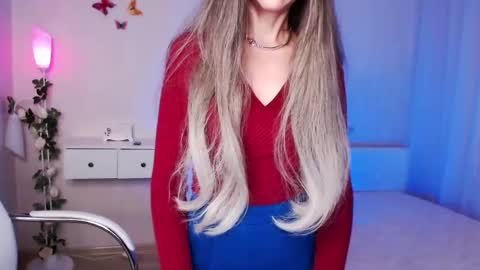 Snapshot of wendifoster chatting on December 18, 7:41 pm Wendi Foster online show from December 18, 7:41 pm