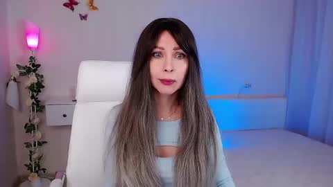 Snapshot of wendifoster chatting on February 17, 5:34 pm Wendi Foster online show from February 17, 5:34 pm