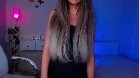 Snapshot of wendifoster chatting on October 2, 7:01 pm Wendi Foster online show from October 2, 7:01 pm