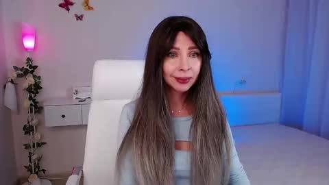 Snapshot of wendifoster chatting on February 17, 8:38 pm Wendi Foster online show from February 17, 8:38 pm