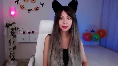 Snapshot of wendifoster chatting on October 27, 8:31 pm Wendi Foster online show from October 27, 8:31 pm