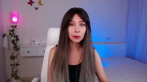 Snapshot of wendifoster chatting on February 26, 5:42 pm Wendi Foster online show from February 26, 5:42 pm