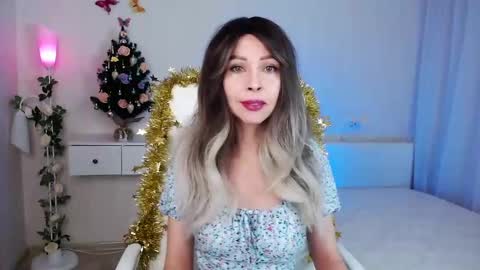 Snapshot of wendifoster chatting on December 25, 7:34 pm Wendi Foster online show from December 25, 7:34 pm