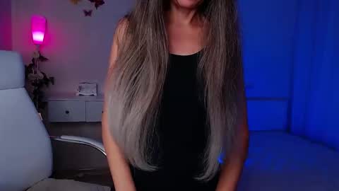 Snapshot of wendifoster chatting on October 24, 7:03 pm Wendi Foster online show from October 24, 7:03 pm