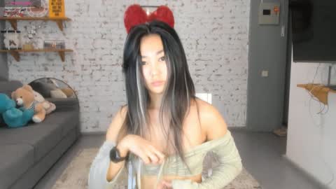 Snapshot of wendy_marvel chatting on January 8, 7:24 am Wendy online show from January 8, 7:24 am