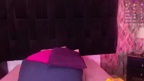 WEN SHENG online show from November 6, 7:17 pm