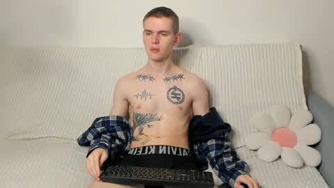 Wes online show from January 12, 2:24 am