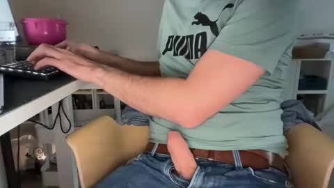 wet_adidasboy online show from November 27, 7:38 am