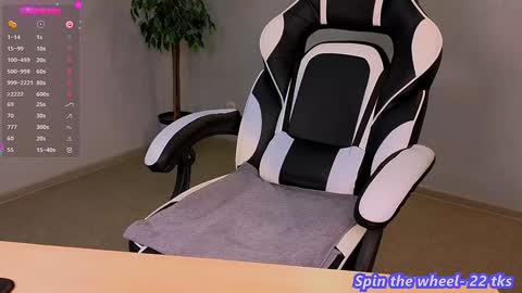 Snapshot of wet_dream__ chatting on February 3, 1:40 pm Molly online show from February 3, 1:40 pm