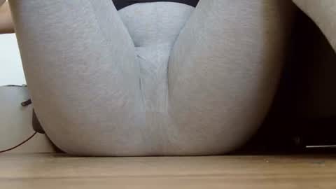 wet_pants2022 online show from September 18, 7:01 am